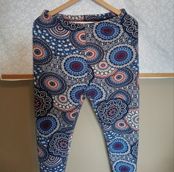 Just Cozy lined leggings, spirograph pattern - Picture 2 of 4